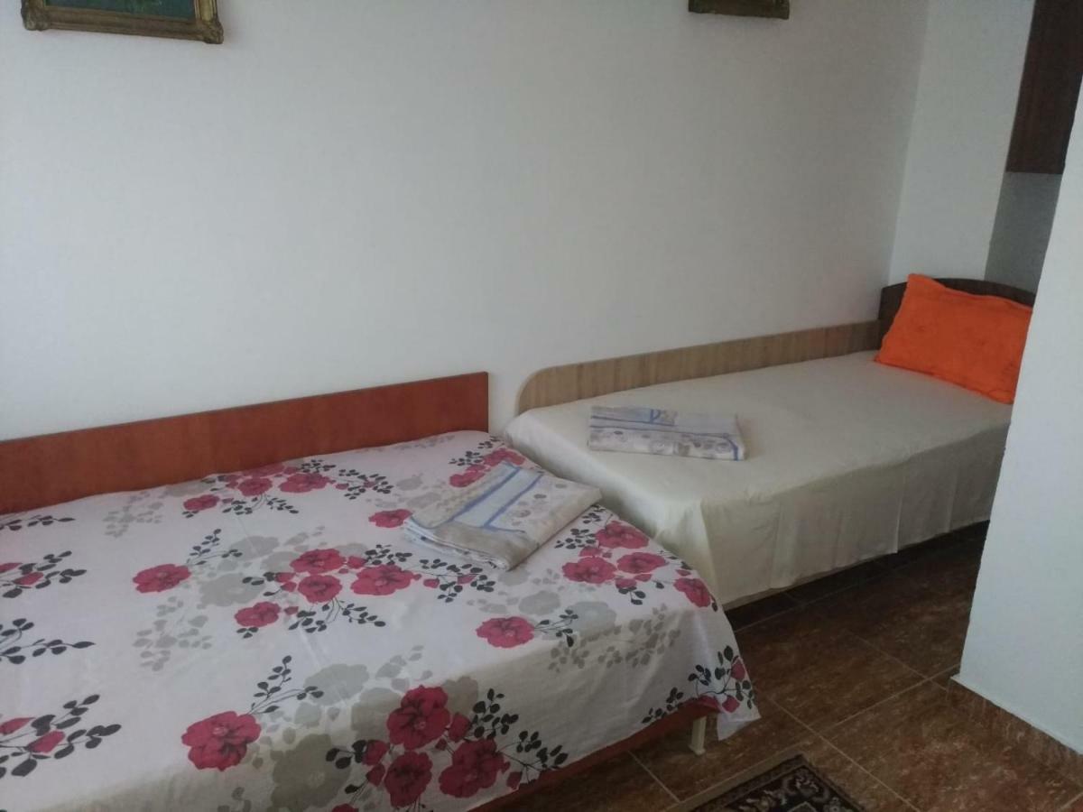Casa Din Gradina Villa เอโฟรีเอซูด ภายนอก รูปภาพ
