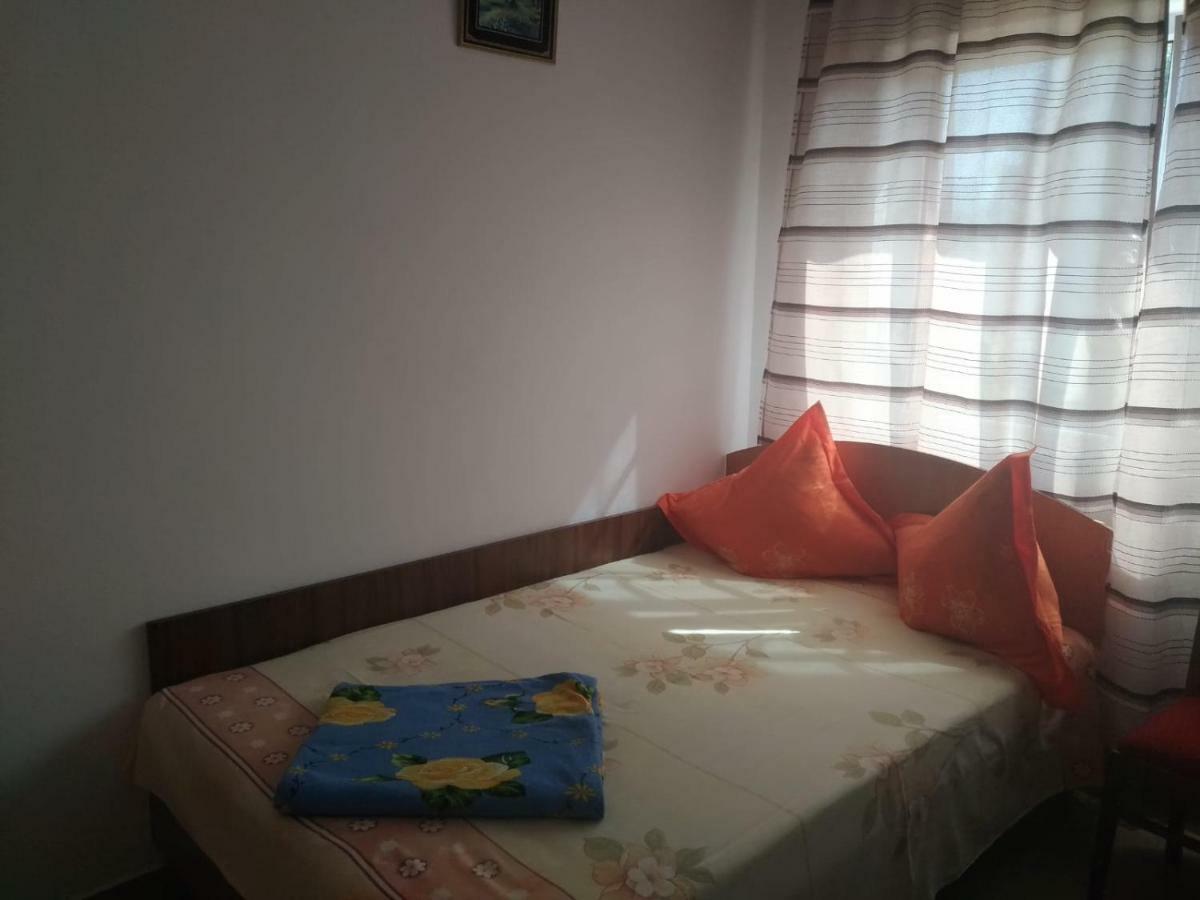 Casa Din Gradina Villa เอโฟรีเอซูด ภายนอก รูปภาพ