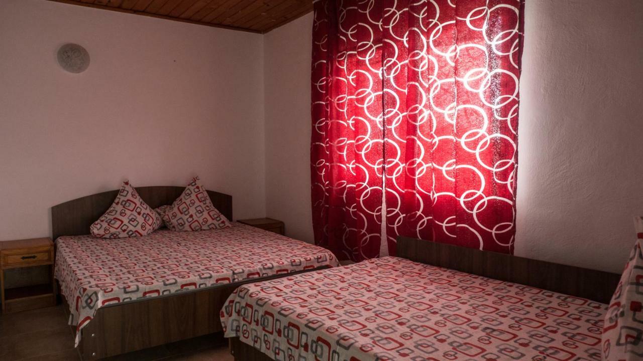 Casa Din Gradina Villa เอโฟรีเอซูด ภายนอก รูปภาพ