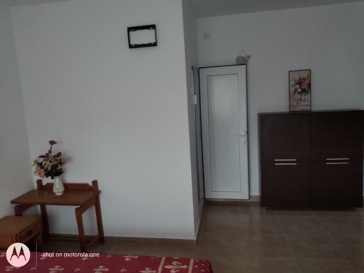 Casa Din Gradina Villa เอโฟรีเอซูด ภายนอก รูปภาพ